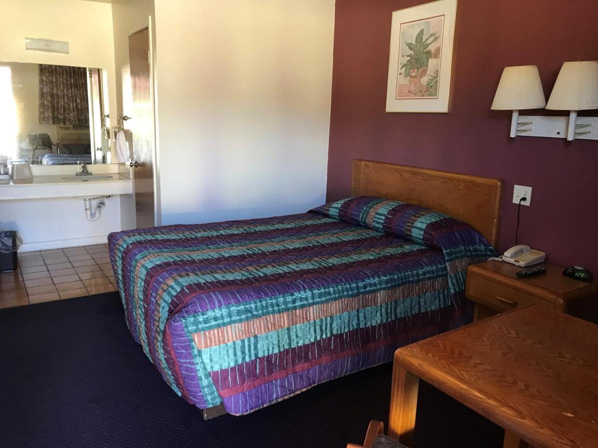Luxury Inn George West Buitenkant foto